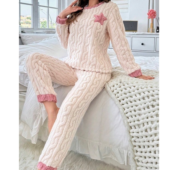 Cozy Teddy Textured Color Block Pajamas Lounge Set - Picture 8 of 8